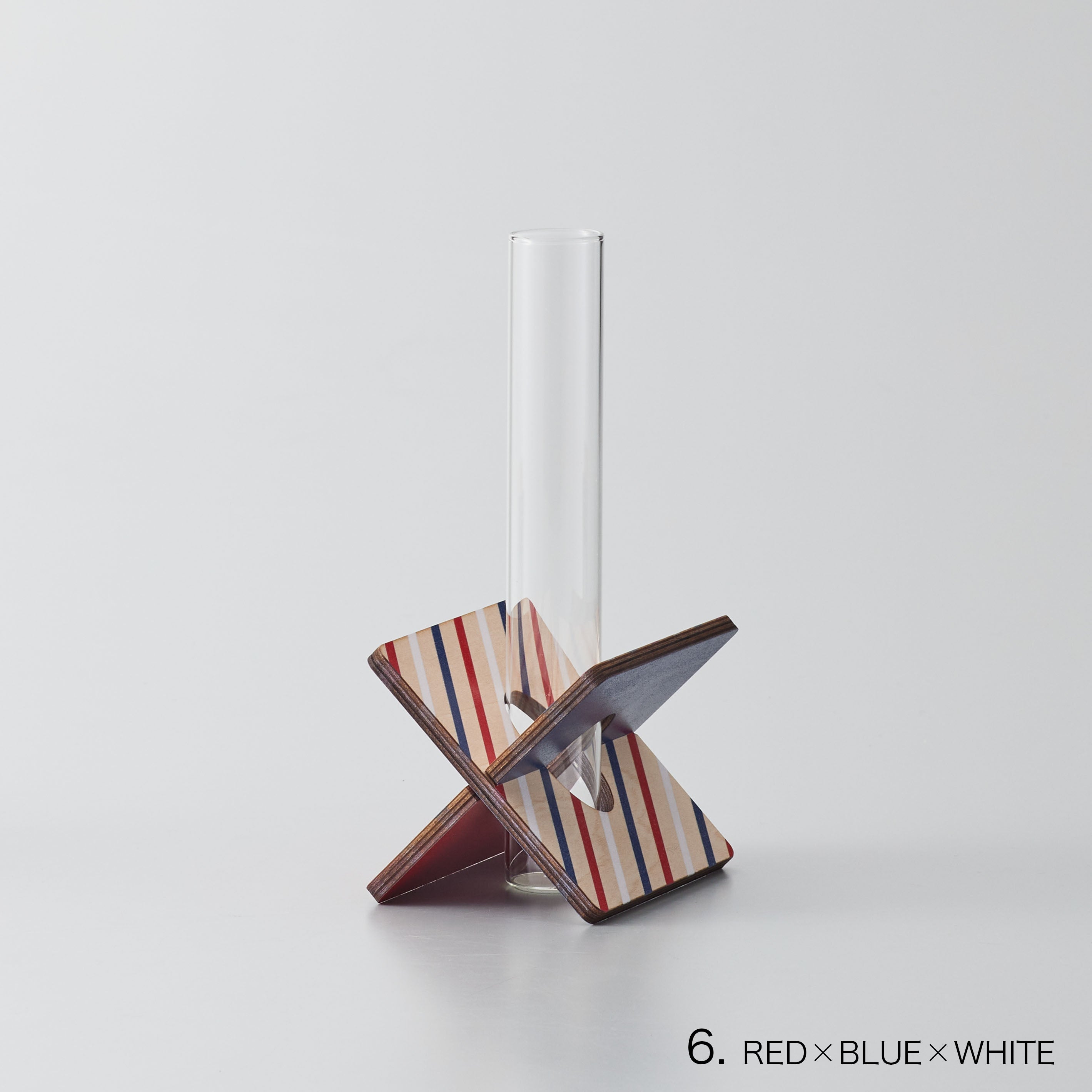 リモートワークのお供におすすめ!使って収納、文具のような一輪挿し花瓶【フラワー立て】