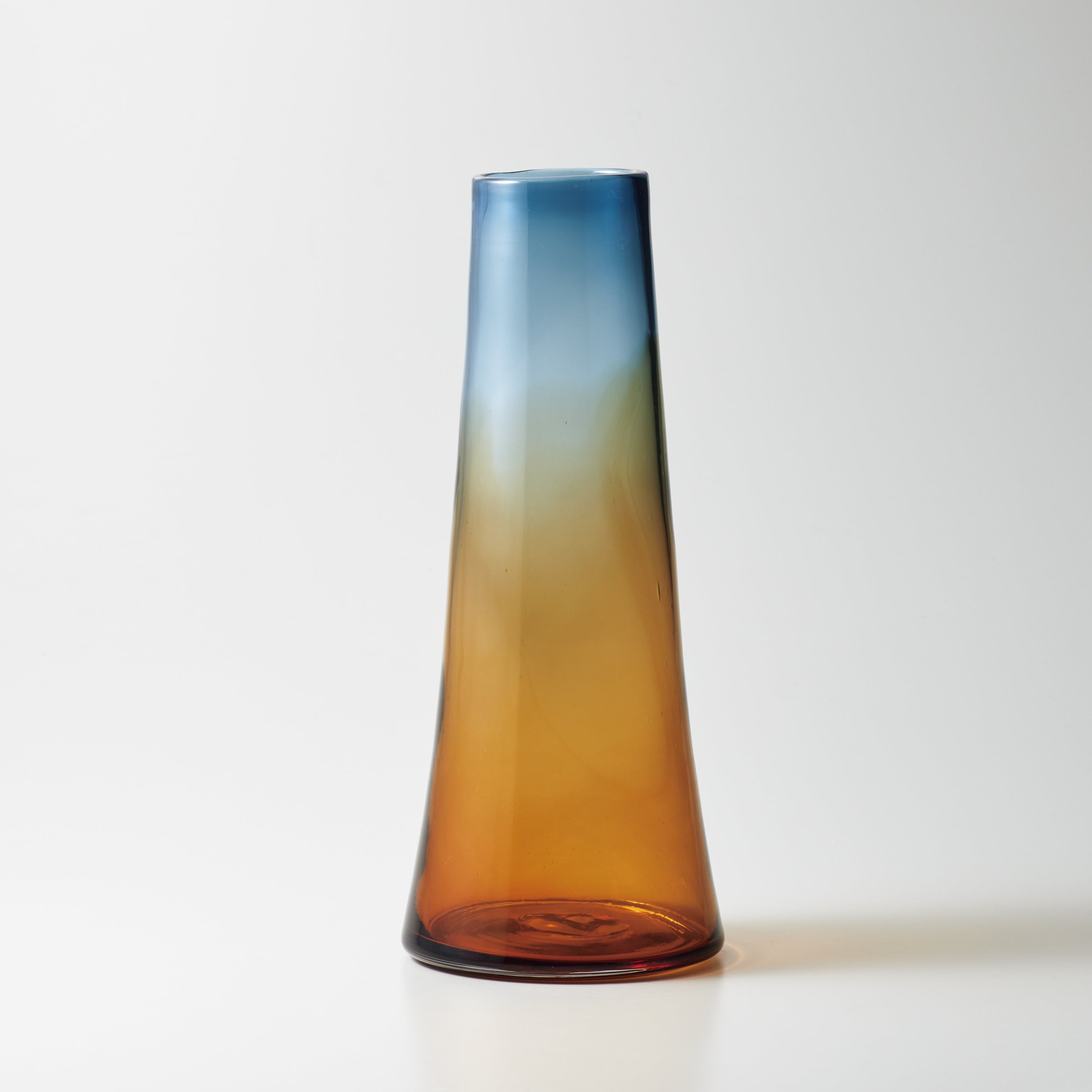 空を表現したグラデーションが美しいガラスの花瓶【Ciel - シエル】