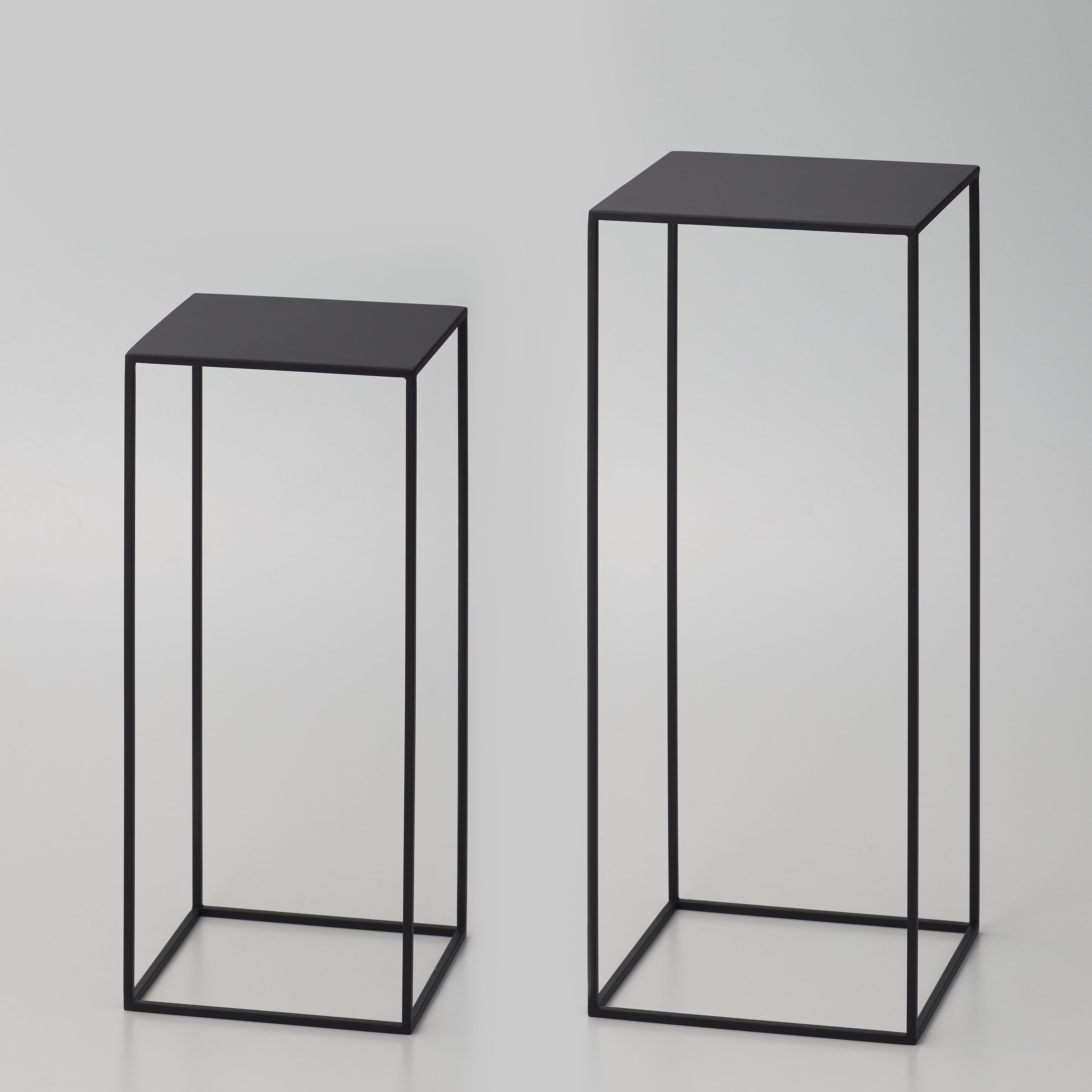 シンプルなアイアンスタンド【Display Stand - ディスプレイ スタンド】