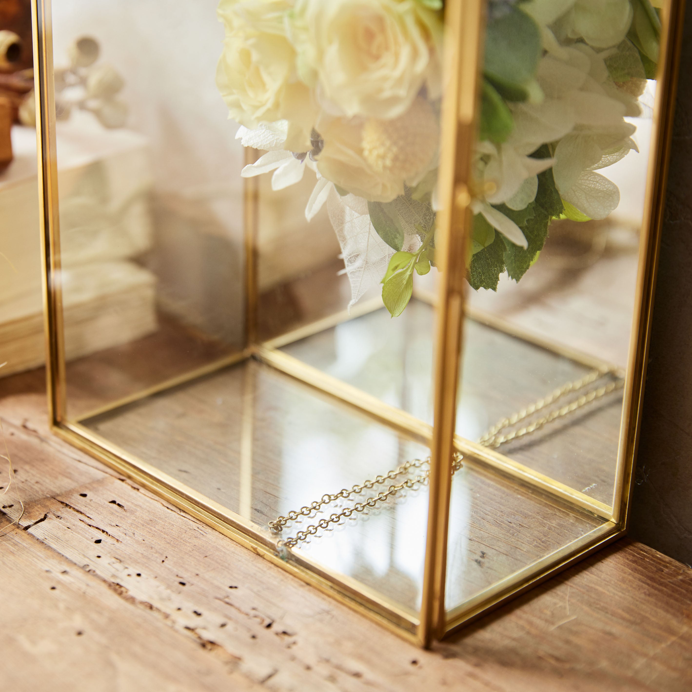 ジュエリーケースのような真鍮とガラスのアレンジボックス【Jardin miniature - ジャルダンミニアチュール】