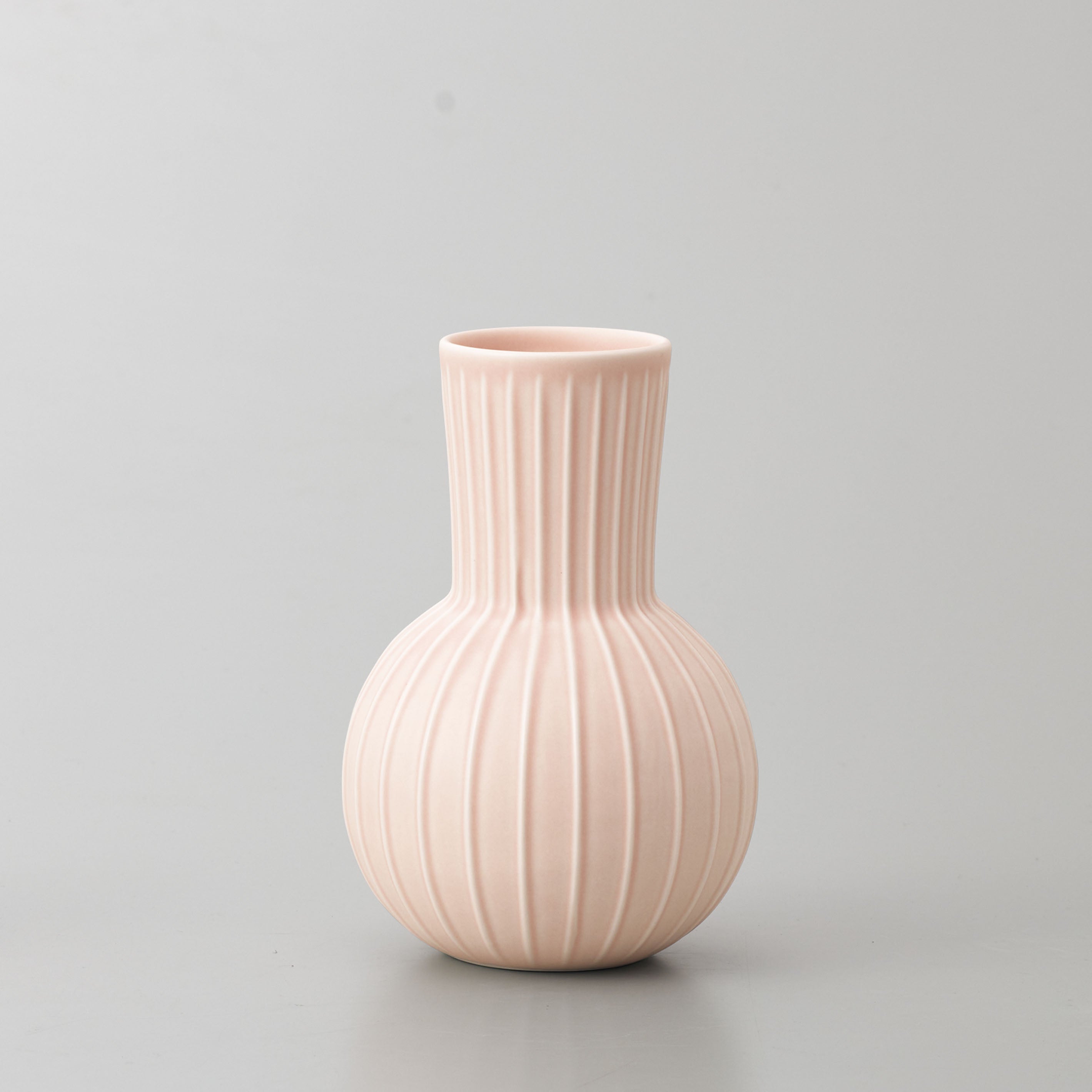 人気の韓国インテリアテイストの丸い花瓶【Kugel - クーゲル】