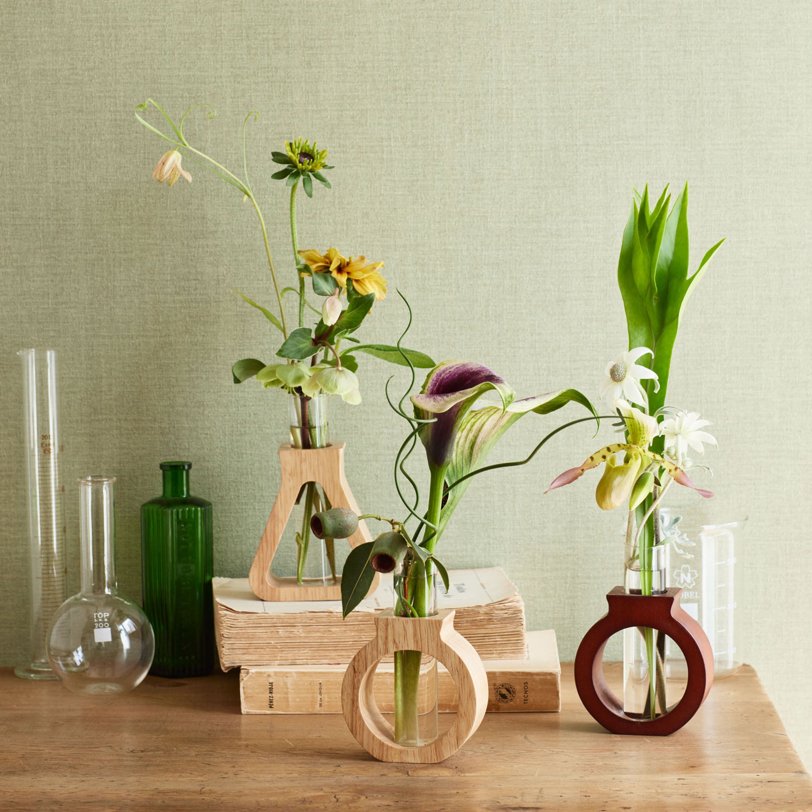 初心者にもおすすめ!実験器具のような、遊び心のある花瓶【Labo - ラボ】