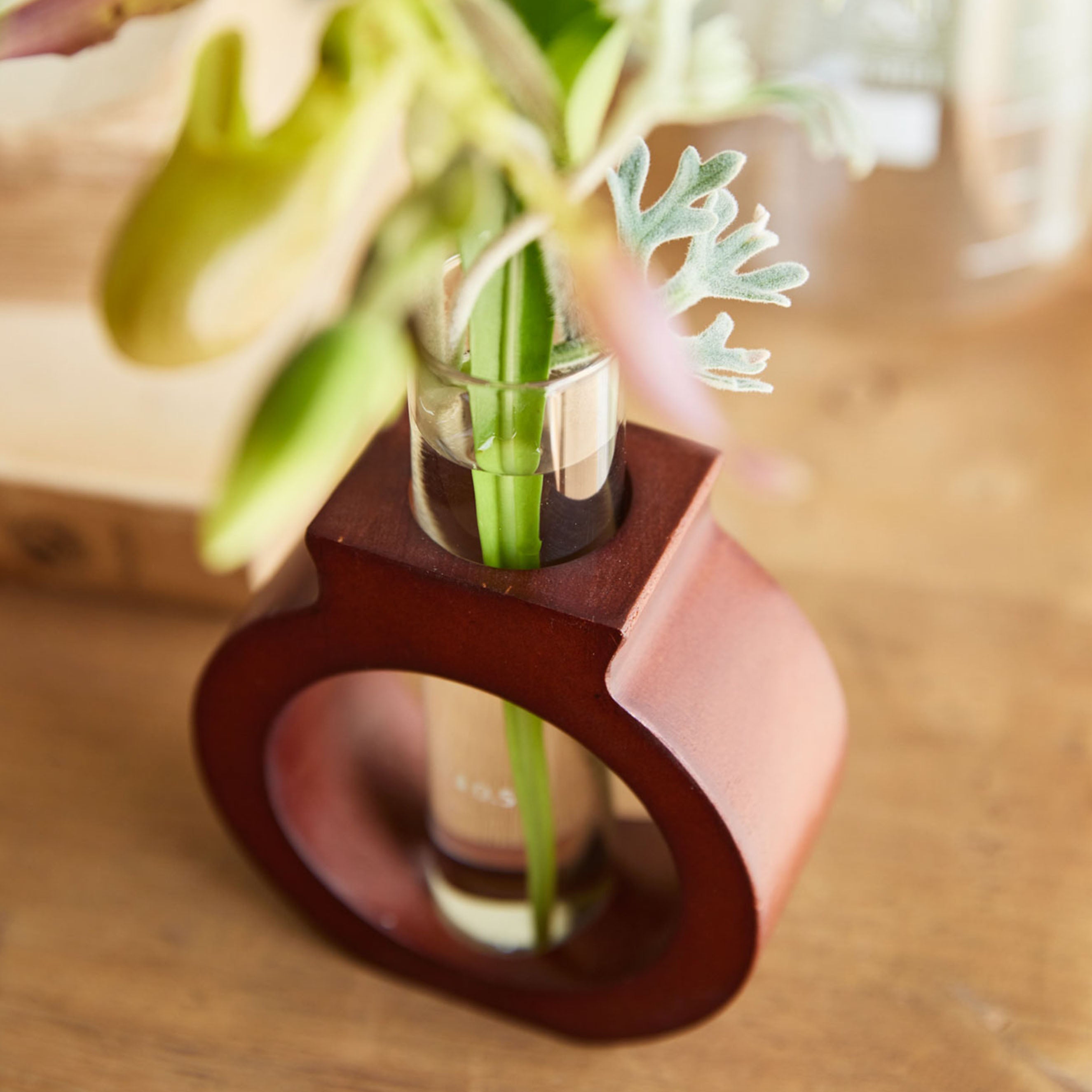 初心者にもおすすめ!実験器具のような、遊び心のある花瓶【Labo - ラボ】