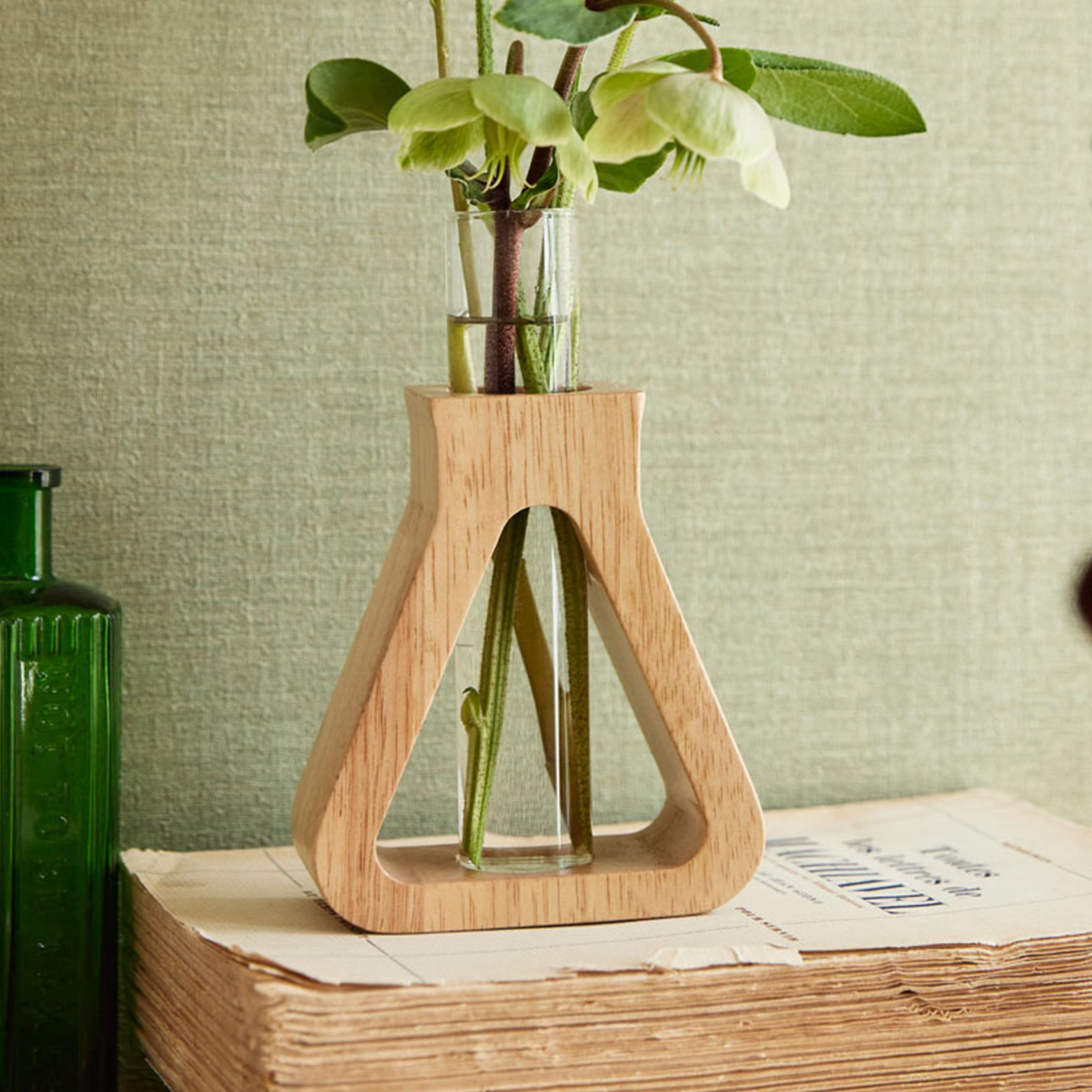 初心者にもおすすめ!実験器具のような、遊び心のある花瓶【Labo - ラボ】