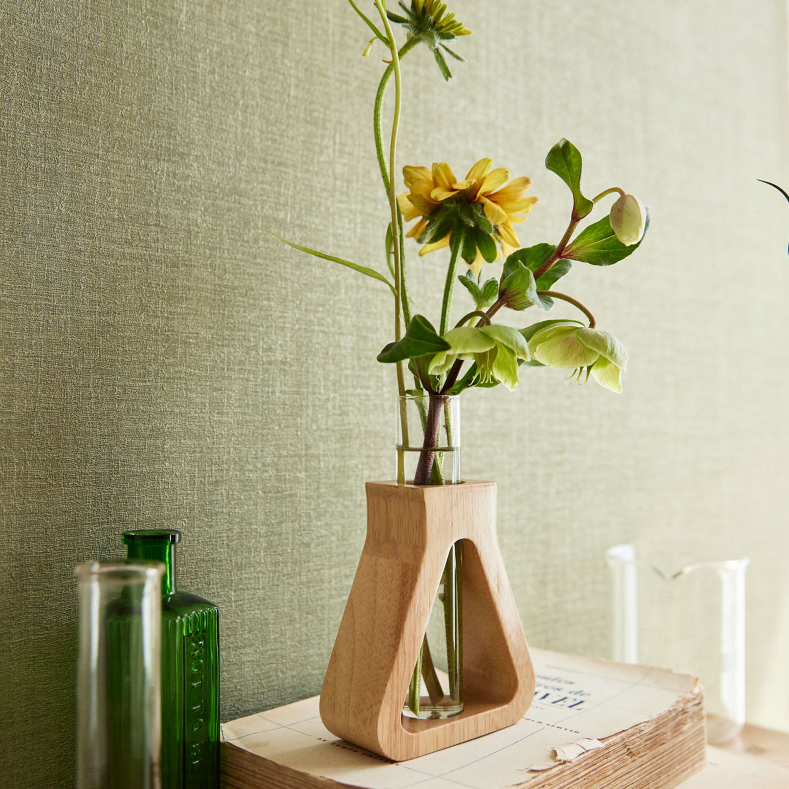 初心者にもおすすめ!実験器具のような、遊び心のある花瓶【Labo - ラボ】