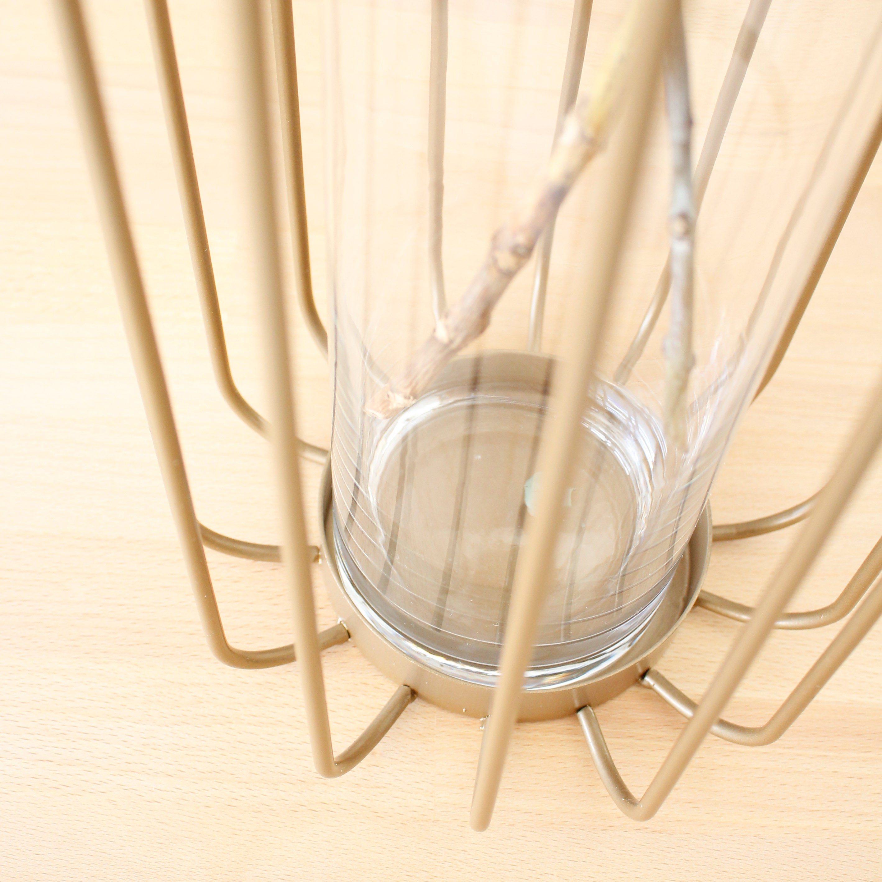 個性が際立つ!アイアンフレーム【Louver - ルーバー】