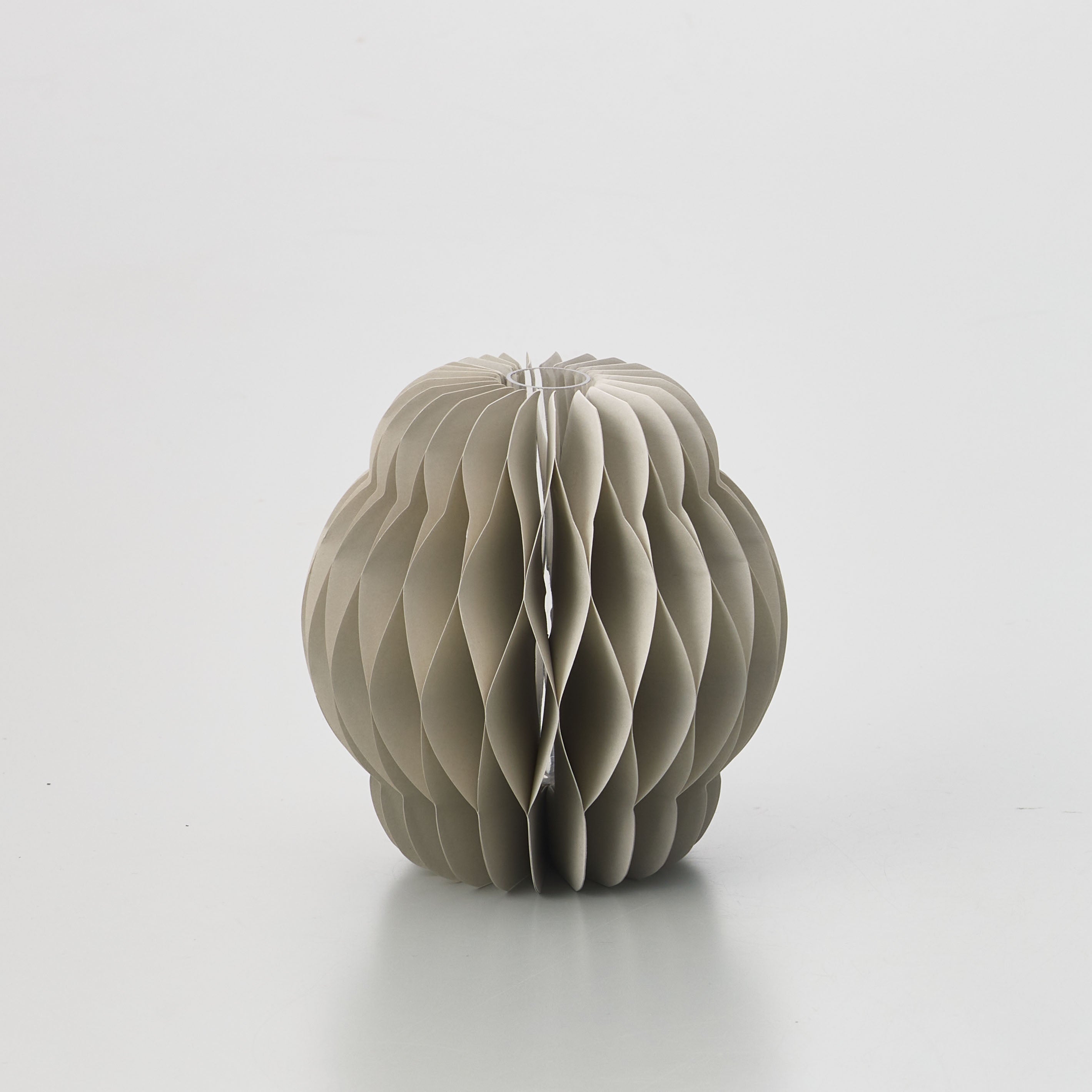 3WAYの飾り方が楽しめる100%再生紙の折りたたみ式の一輪挿し【 Plissé - プリッセ 】