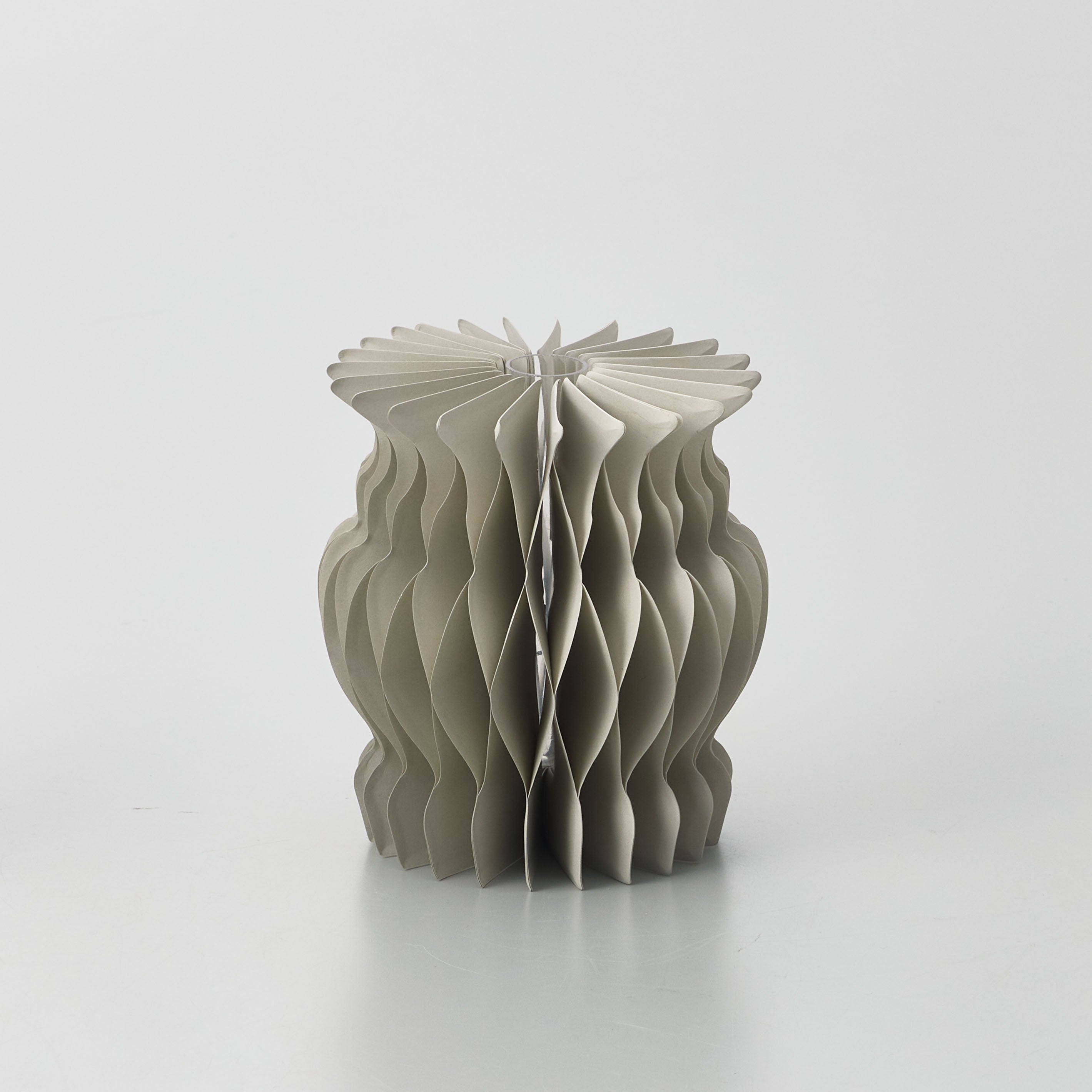 3WAYの飾り方が楽しめる100%再生紙の折りたたみ式の一輪挿し【 Plissé - プリッセ 】