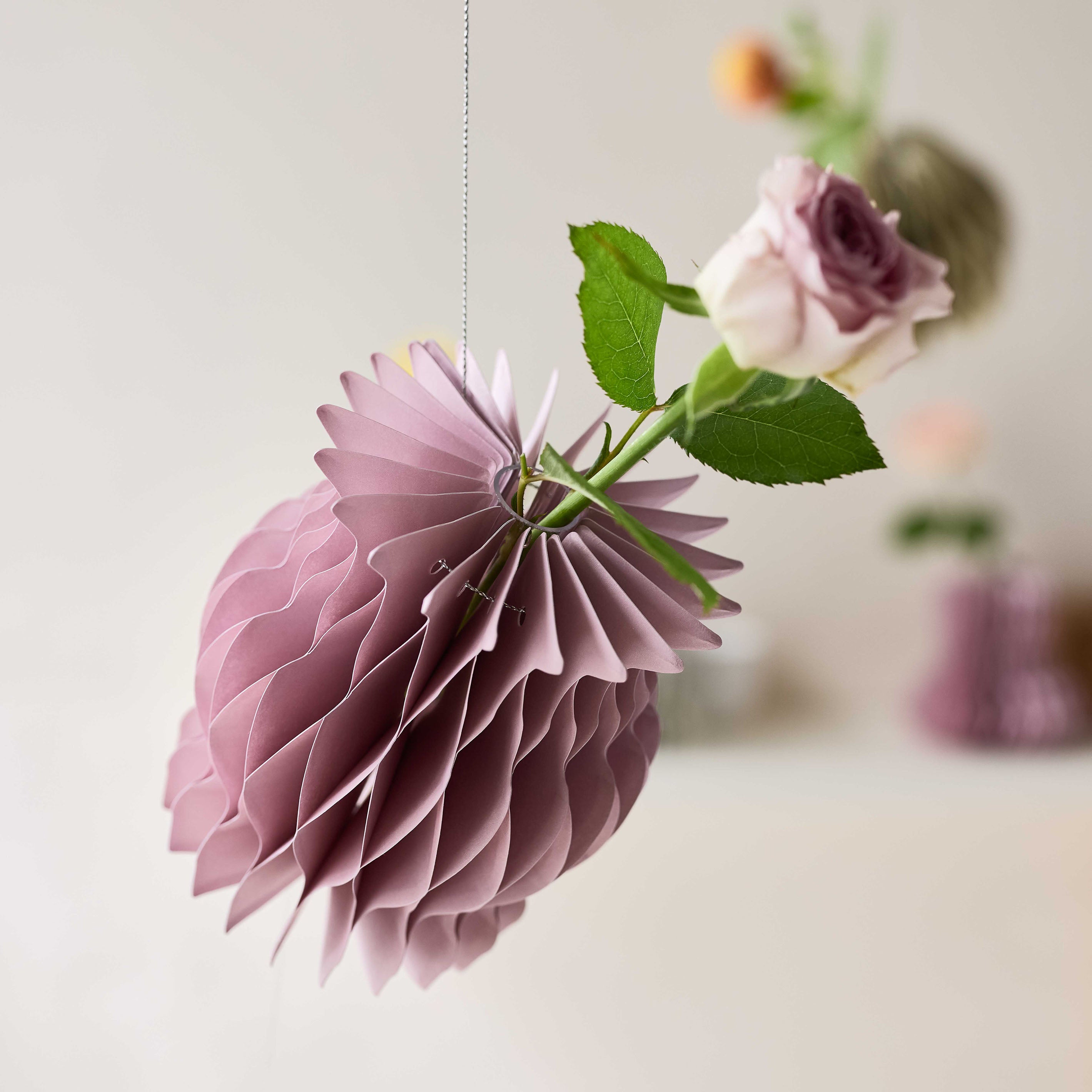 3WAYの飾り方が楽しめる100%再生紙の折りたたみ式の一輪挿し【 Plissé - プリッセ 】