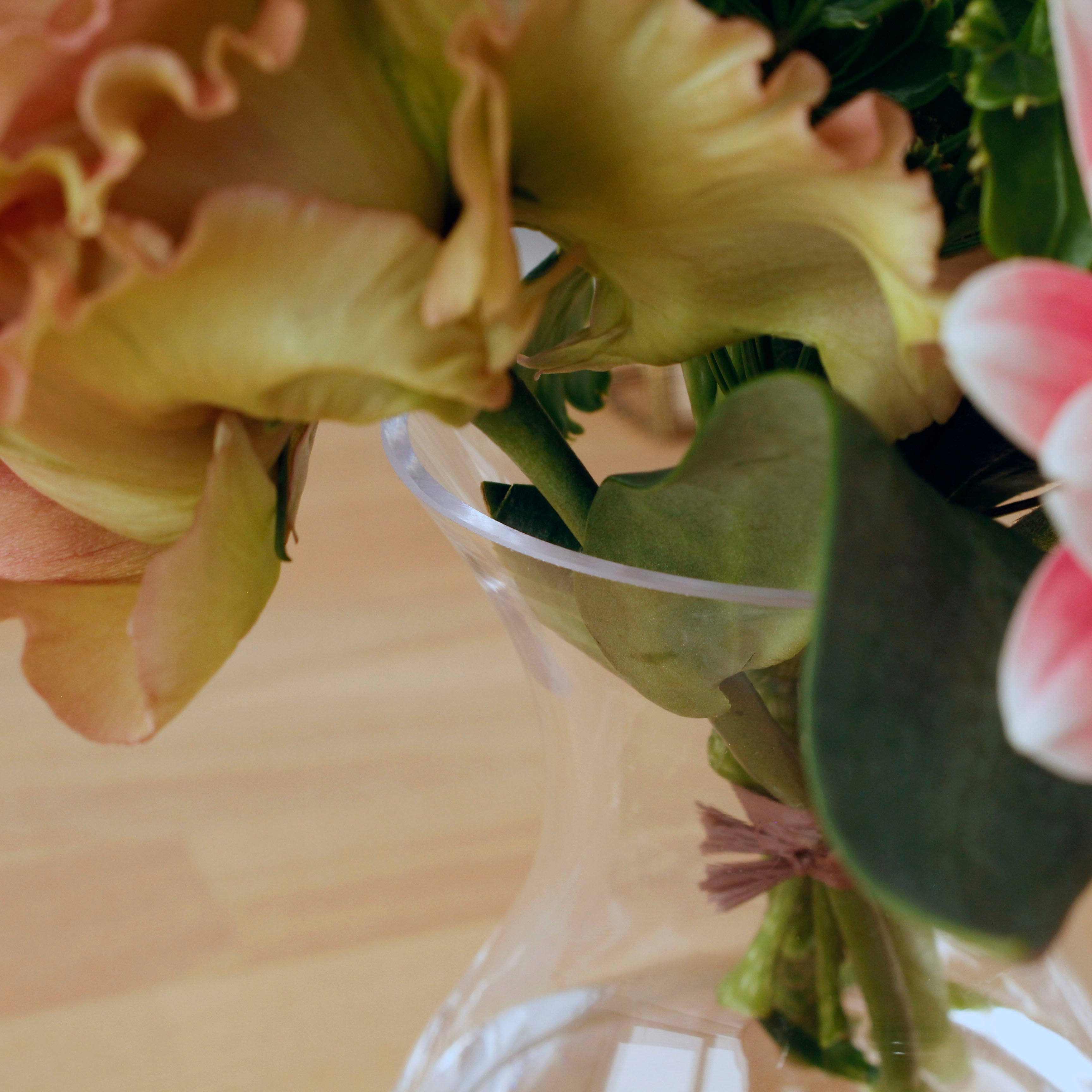 ミニブーケにおすすめ!くびれのカタチで花がいけやすい【courbe - クルブ】