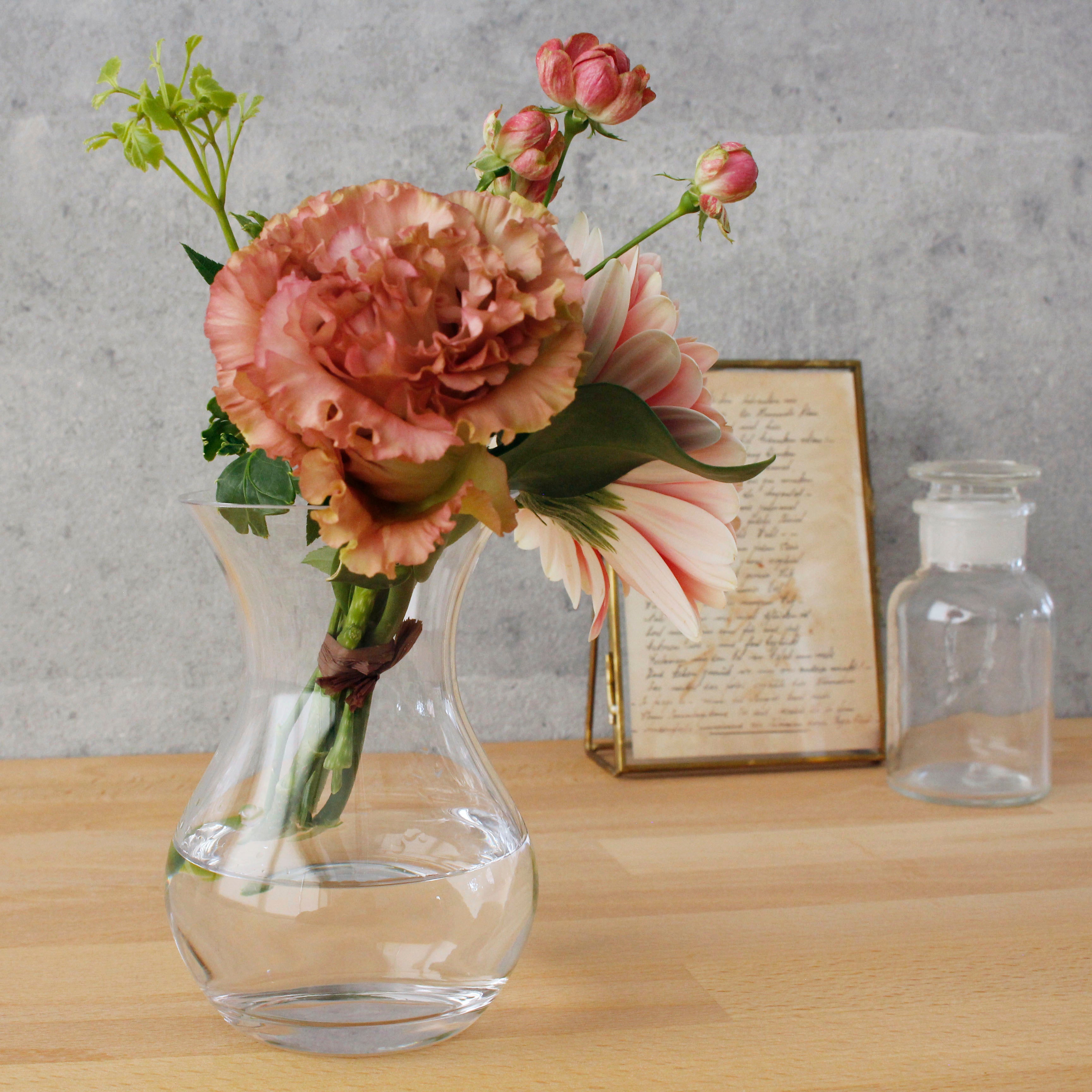 ミニブーケにおすすめ!くびれのカタチで花がいけやすい【courbe - クルブ】