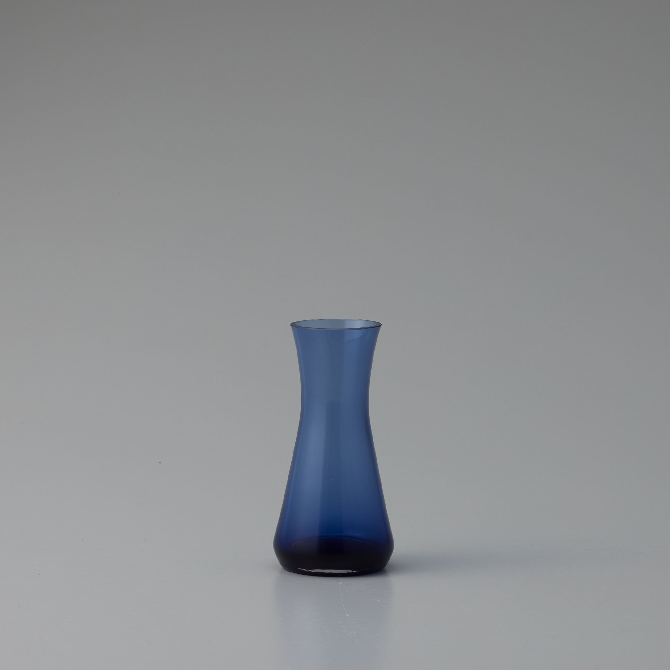 初心者にもおすすめ!ベーシックなガラスの花瓶【fiore - フィオーレ】