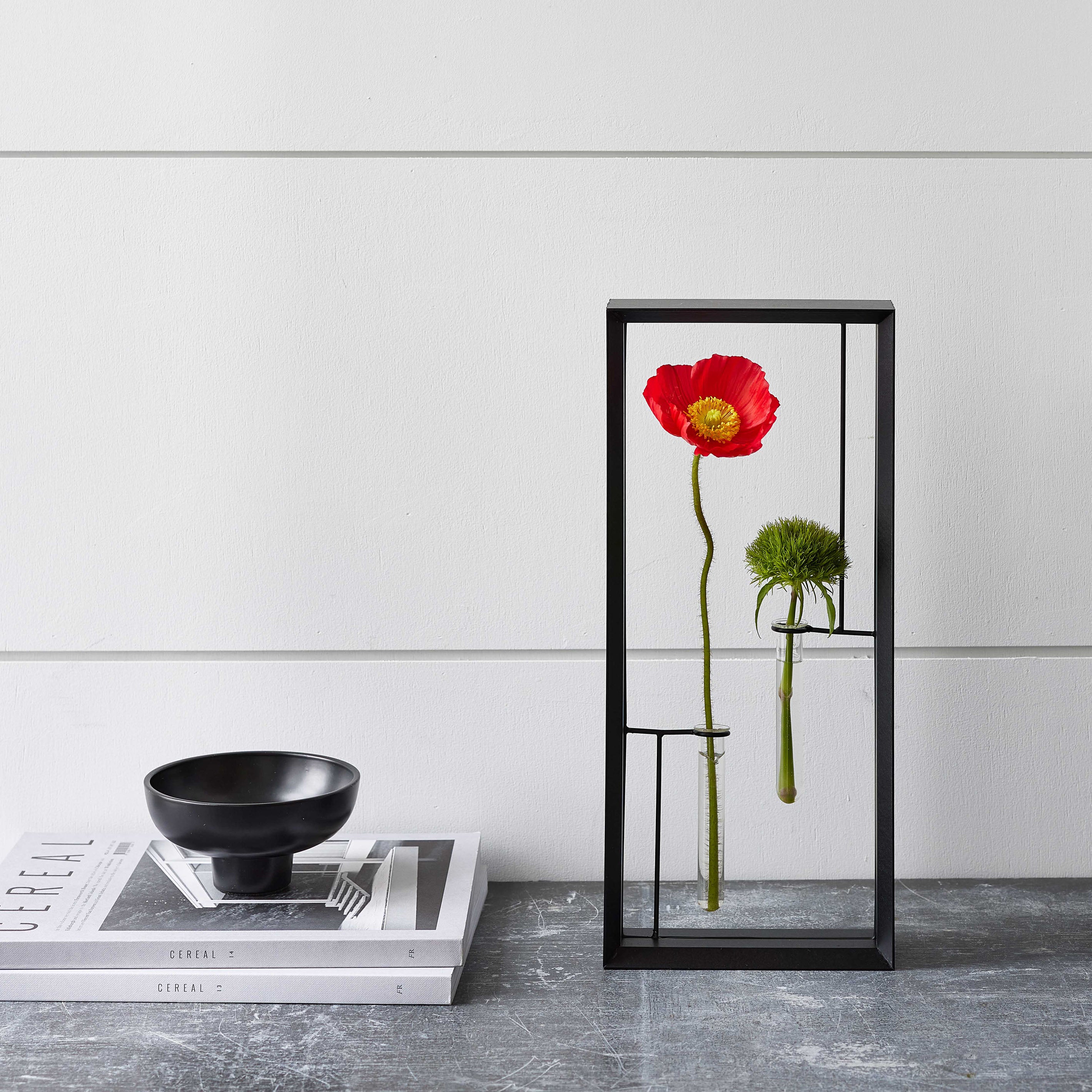 絵画のように花を飾って楽しめるフラワーフレーム【hanamado - ハナマド】