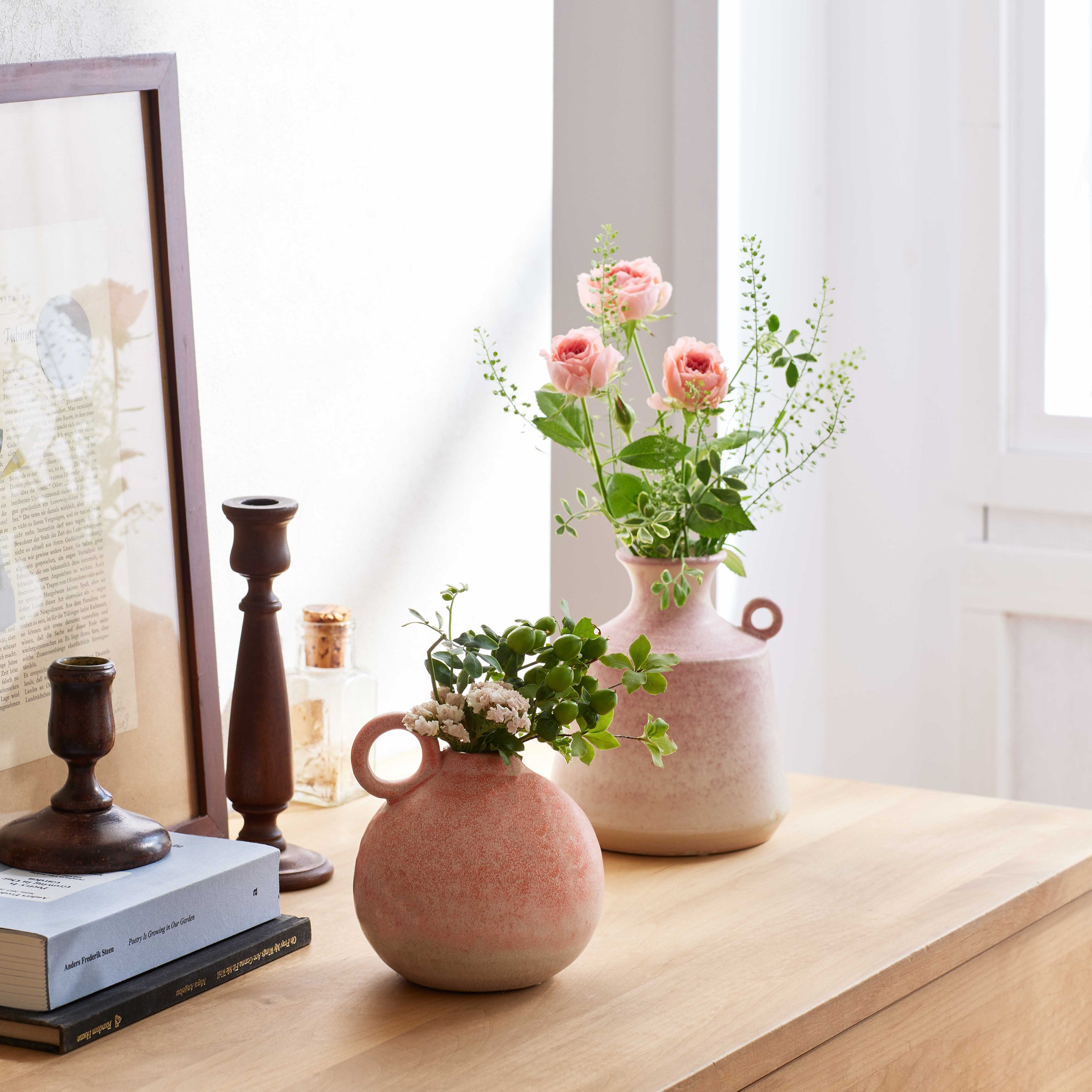 ぽってりとしたあたたかみのある花瓶【hinata - ヒナタ】