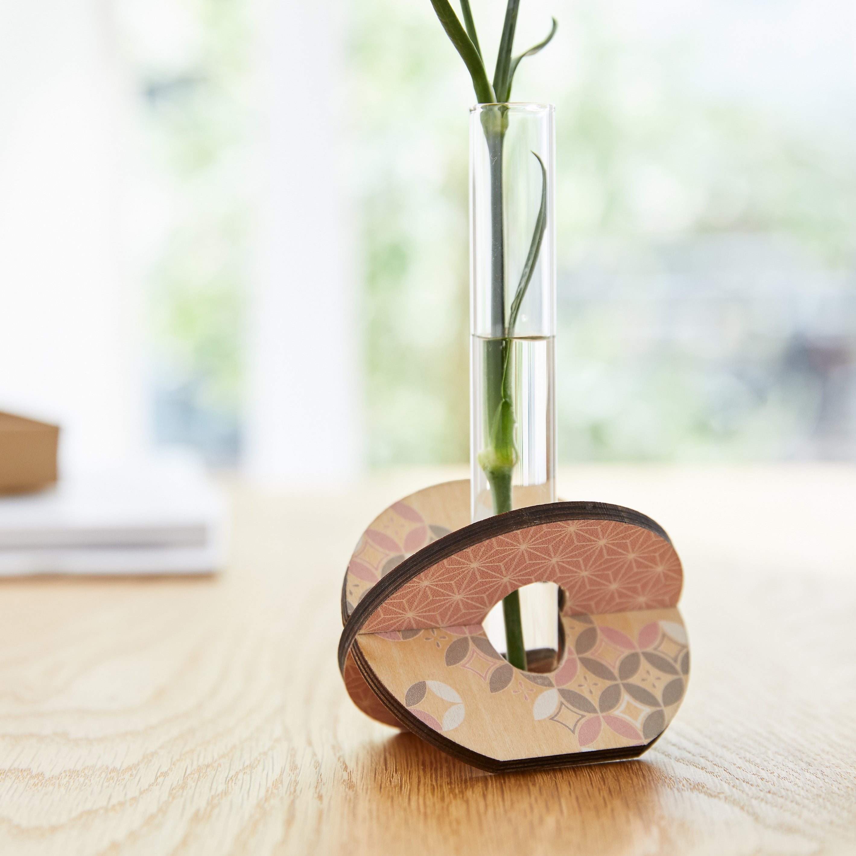 花と一緒に郵送できる一輪挿し【一輪箋 - いちりんせん】