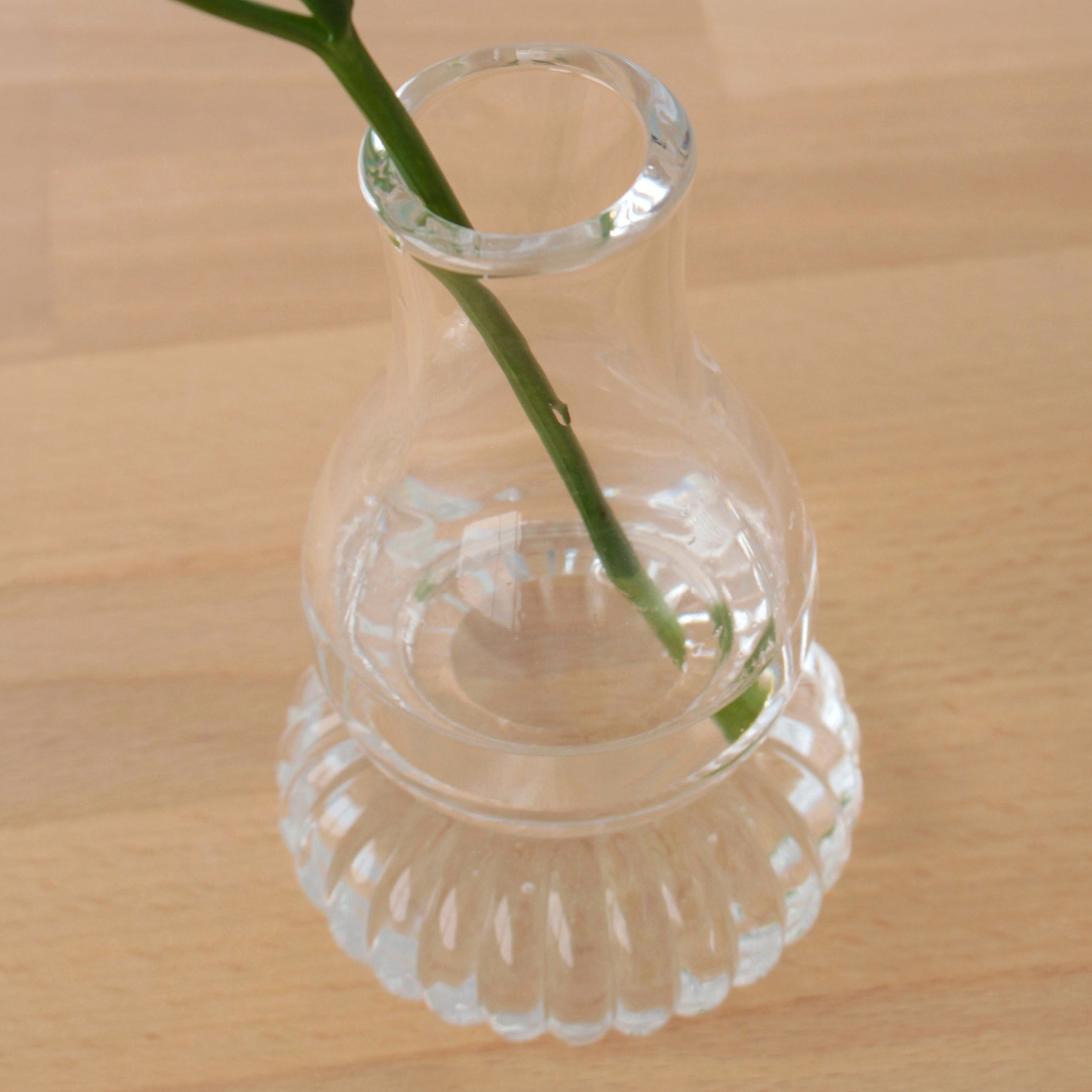 初心者にもおすすめ!アルコールランプみたいなかわいらしいガラスの花瓶【 luce - ルーチェ 】