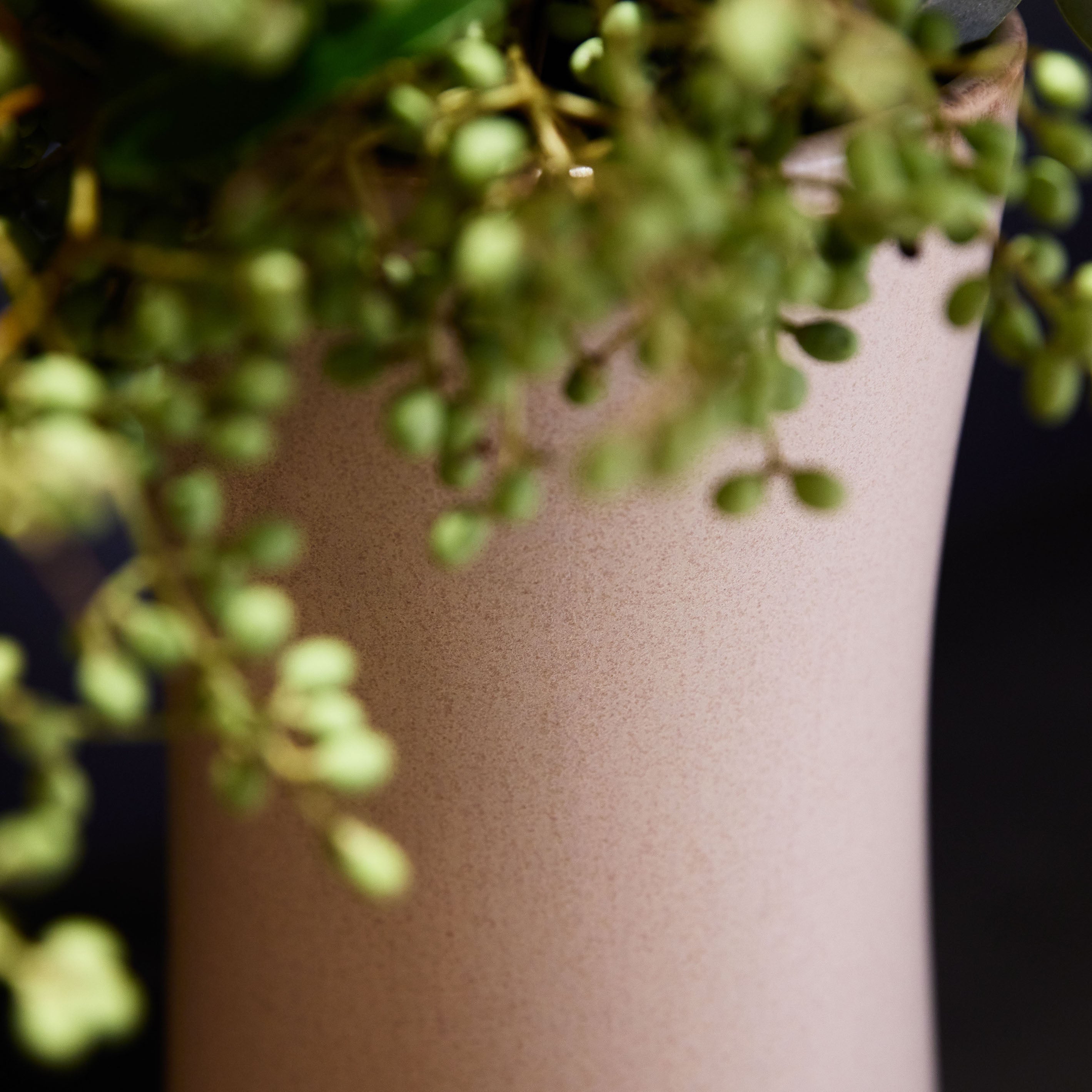 アースカラーの素朴で落ち着いた雰囲気の花瓶【naturalité - ナチュラリテ】