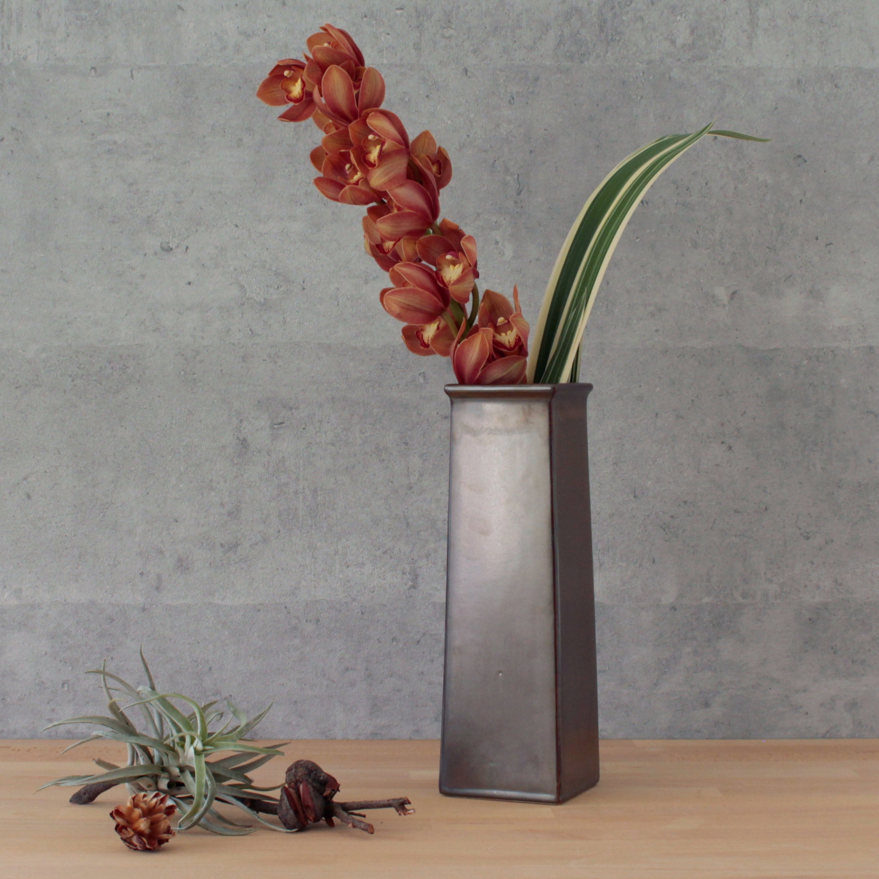 枝ものをいけるのにぴったり!和モダンな花瓶【 sobre - ソブル 】