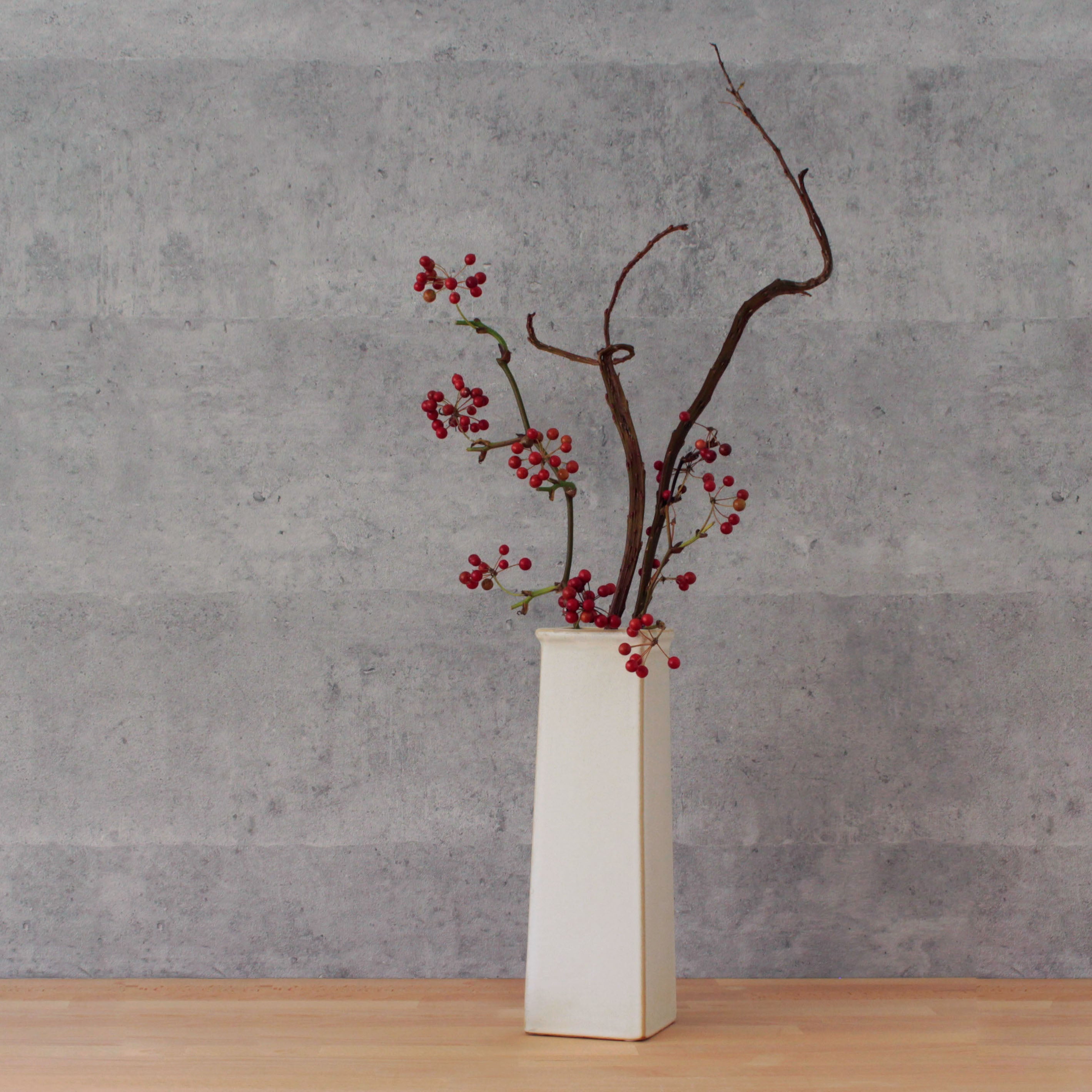 枝ものをいけるのにぴったり!和モダンな花瓶【 sobre - ソブル 】