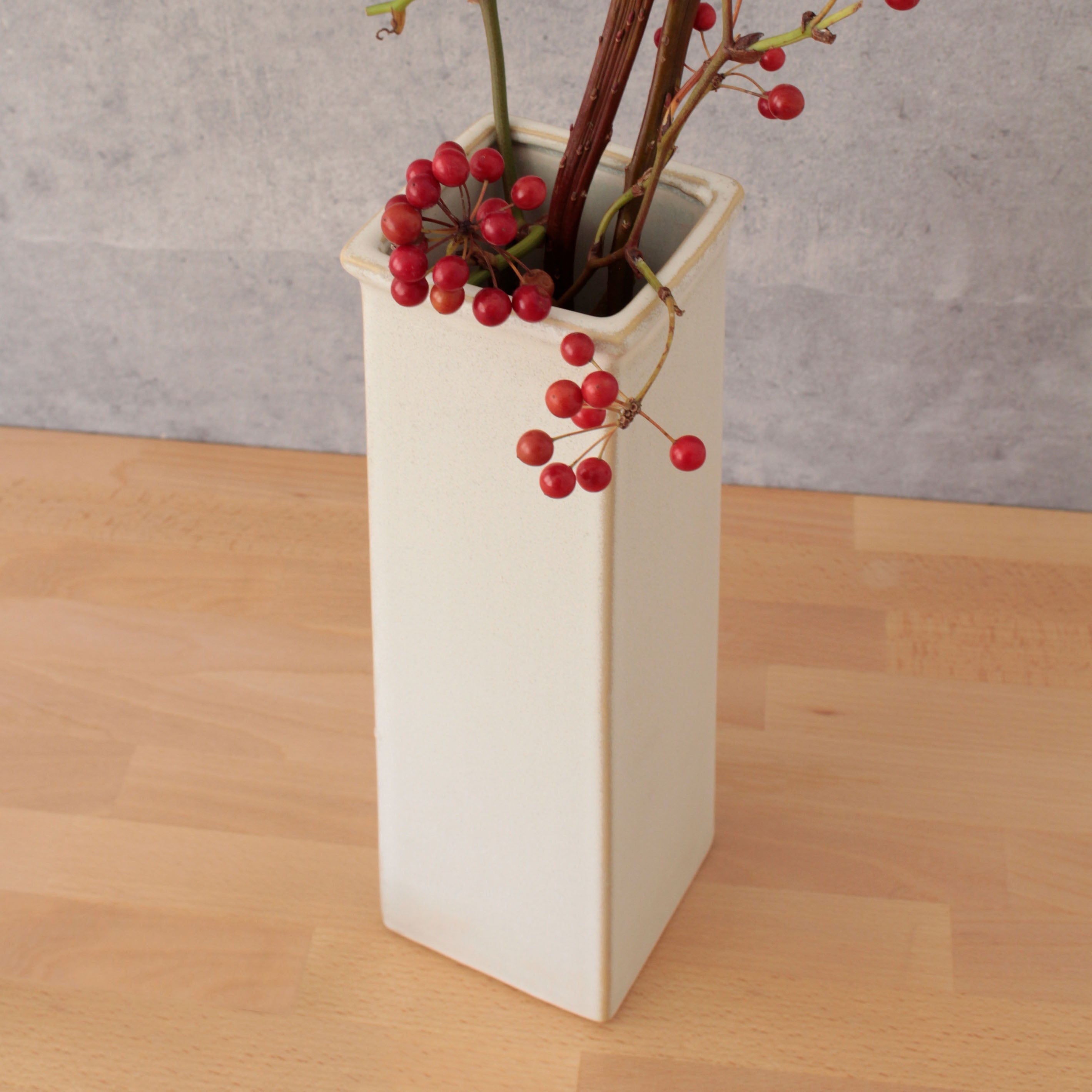 枝ものをいけるのにぴったり!和モダンな花瓶【 sobre - ソブル 】