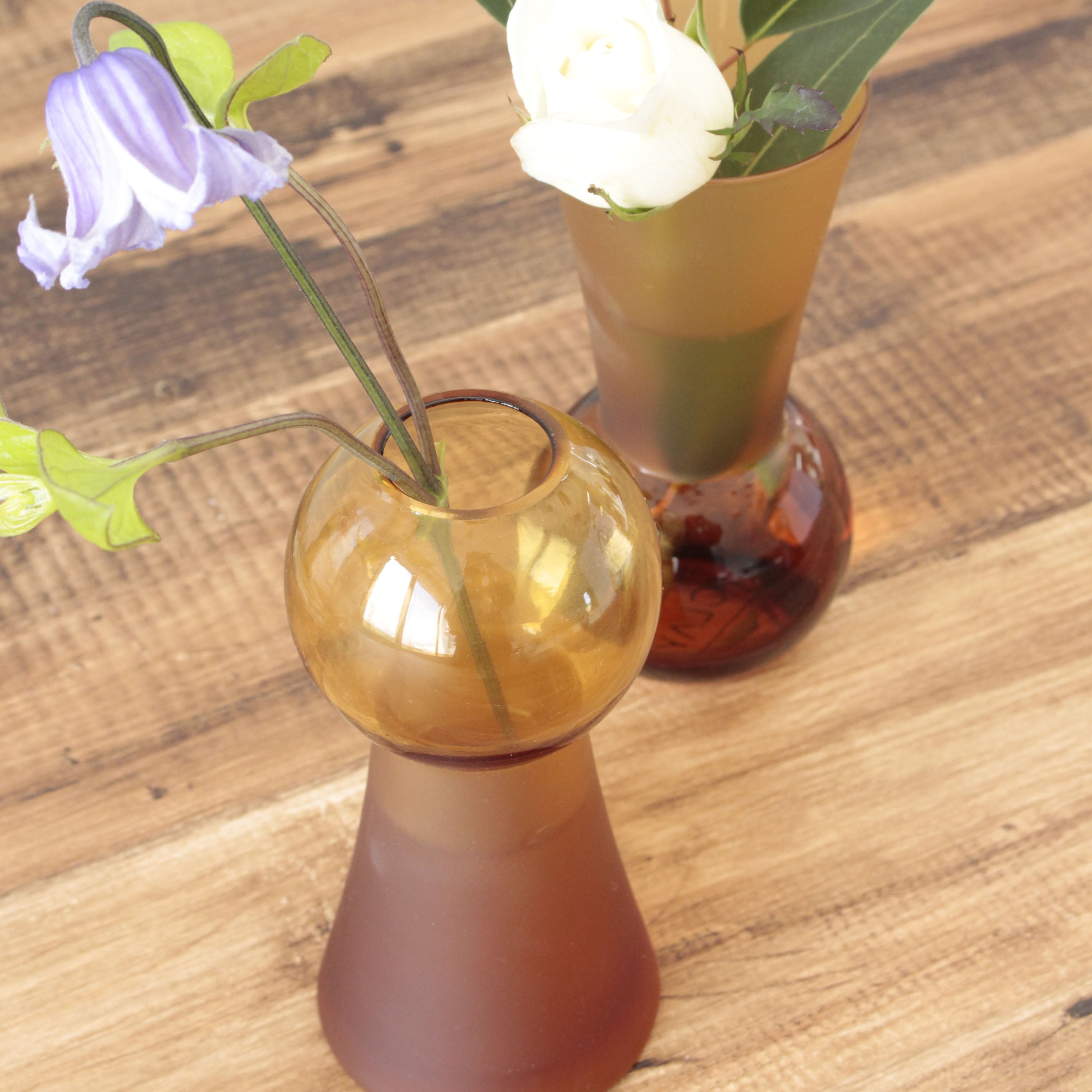 ○と△のカタチの組み合わせがユニークなガラスの花瓶【teruteru - テルテル】