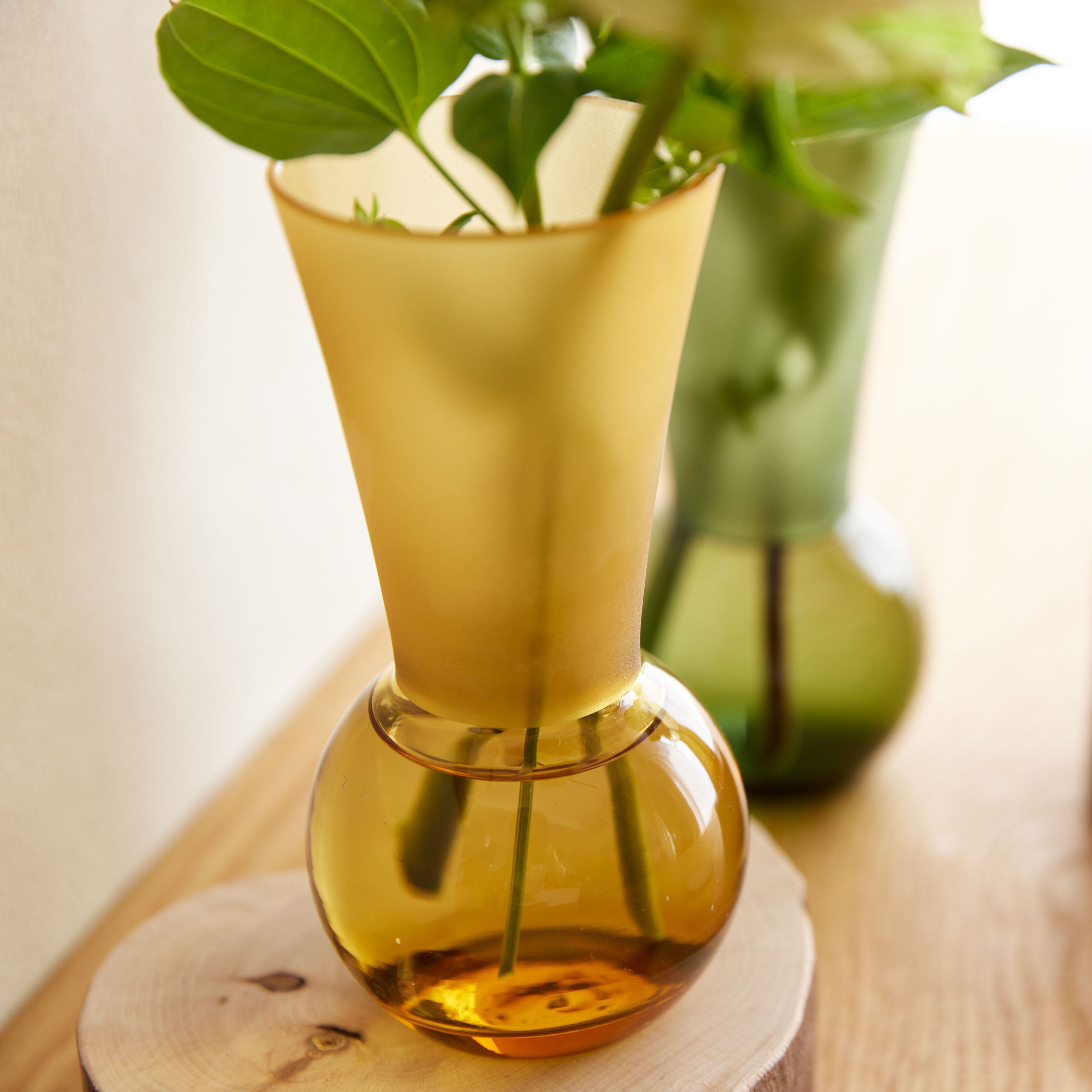 ○と△のカタチの組み合わせがユニークなガラスの花瓶【teruteru - テルテル】