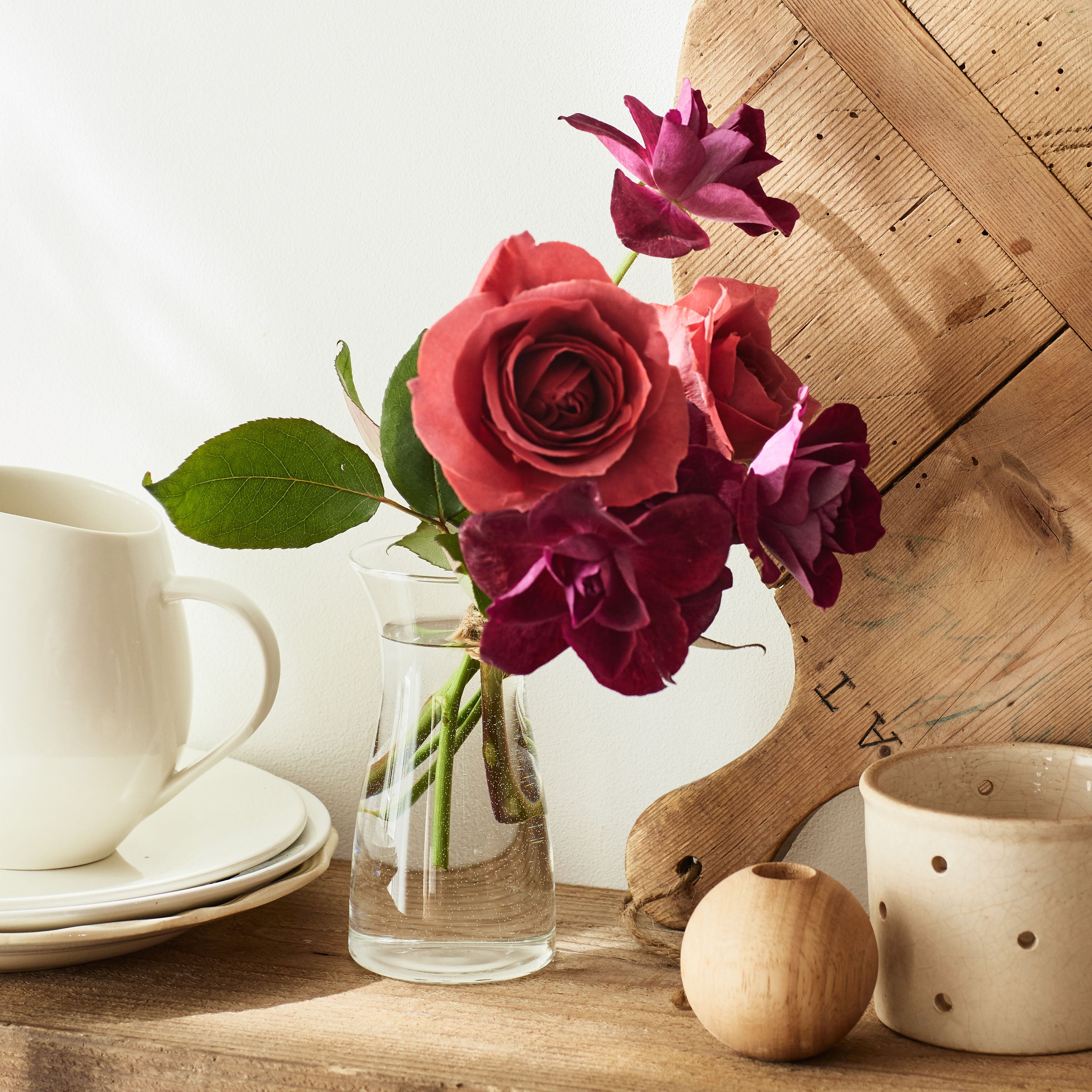 木のボールとガラスの組み合わせが遊び心をくすぐる一輪挿し【 visco - ビスコ 】