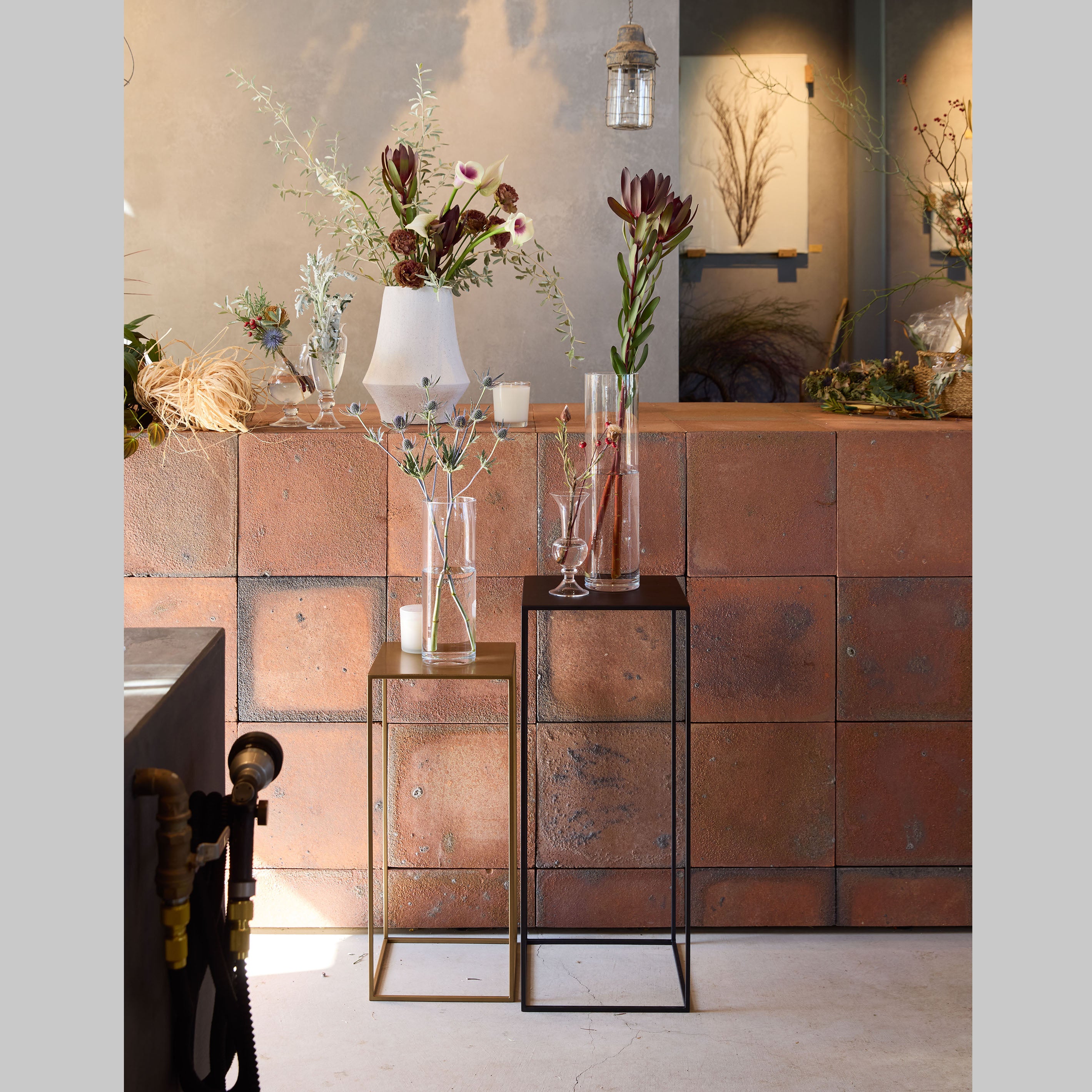 シンプルなアイアンスタンド【Display Stand - ディスプレイ スタンド】