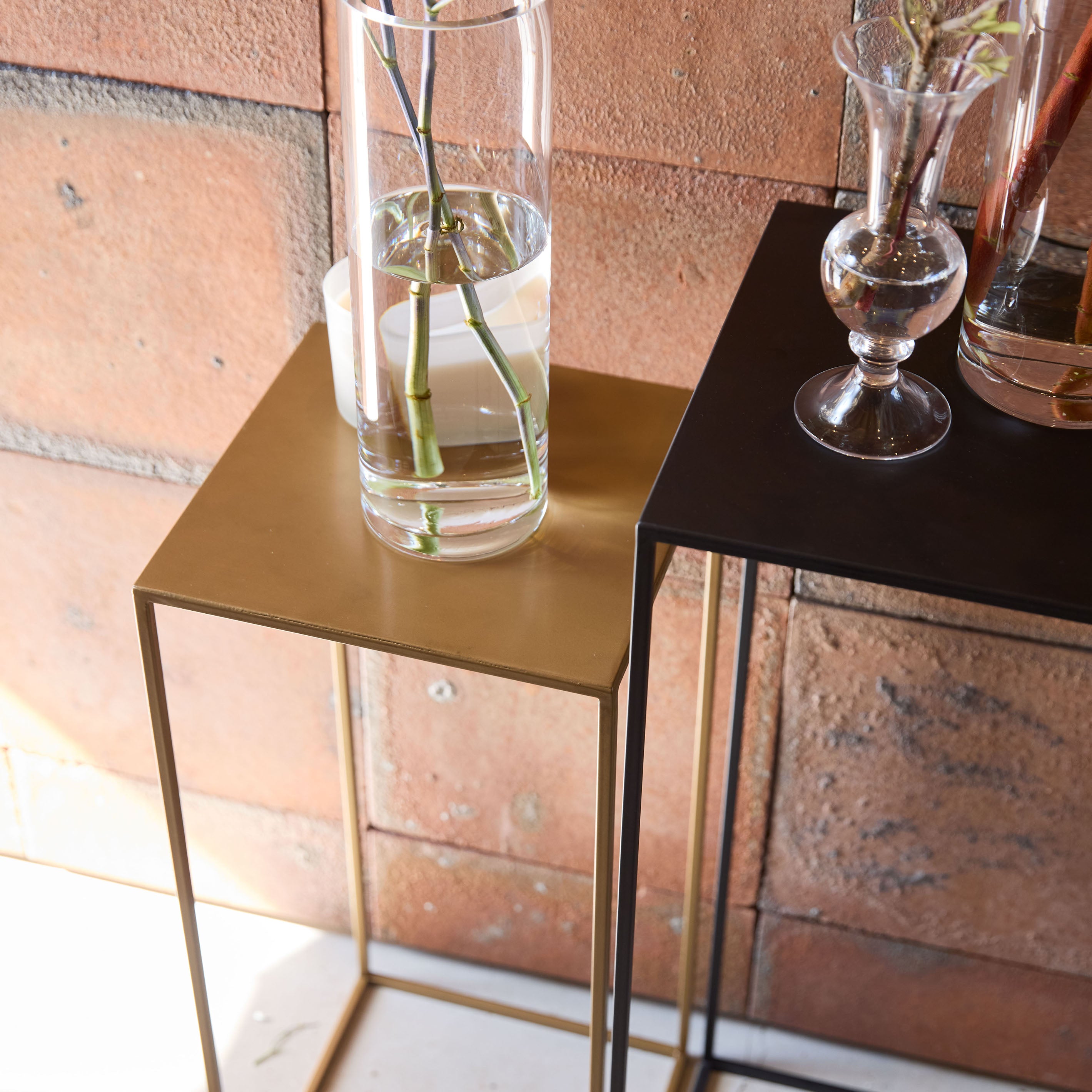 シンプルなアイアンスタンド【Display Stand - ディスプレイ スタンド】