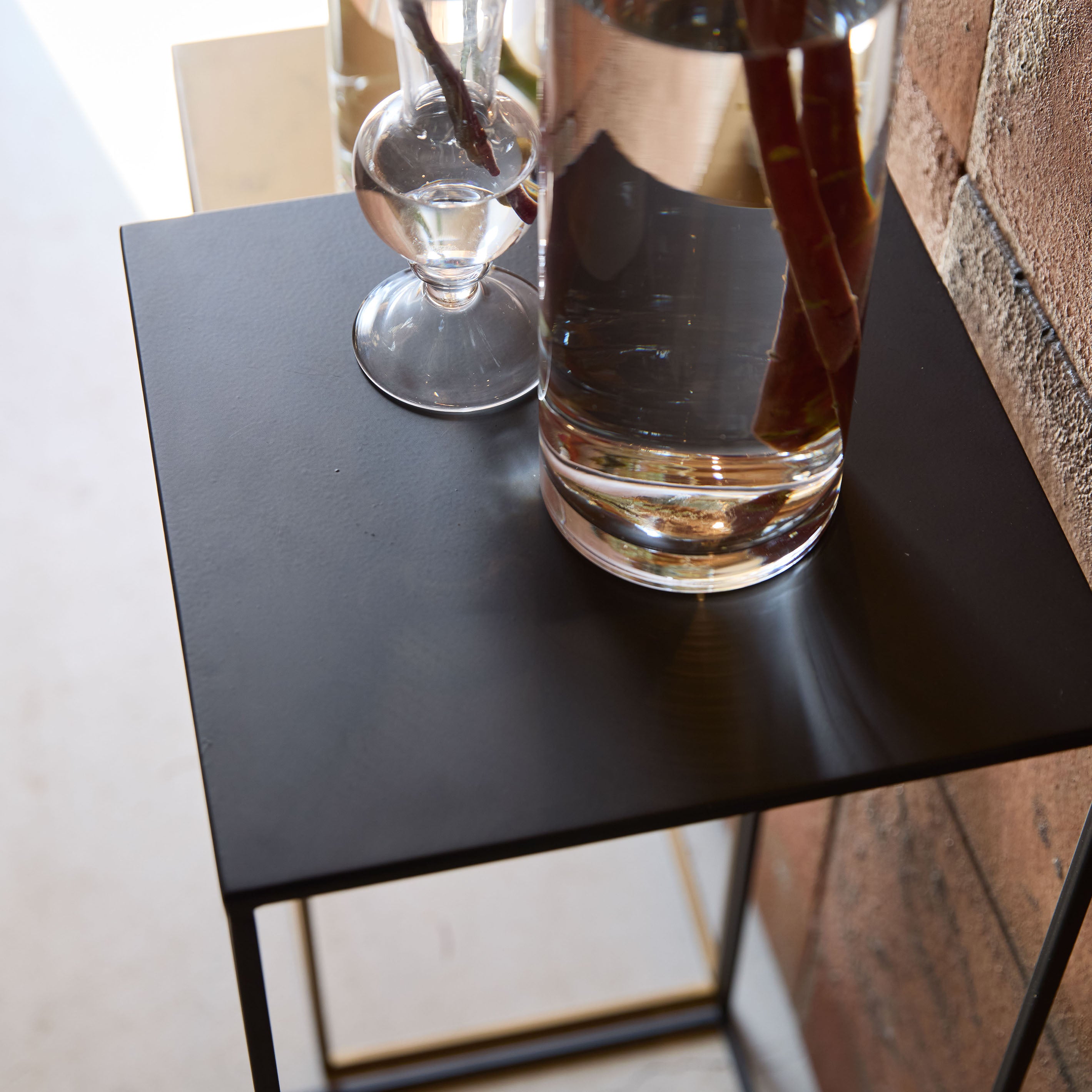 シンプルなアイアンスタンド【Display Stand - ディスプレイ スタンド】