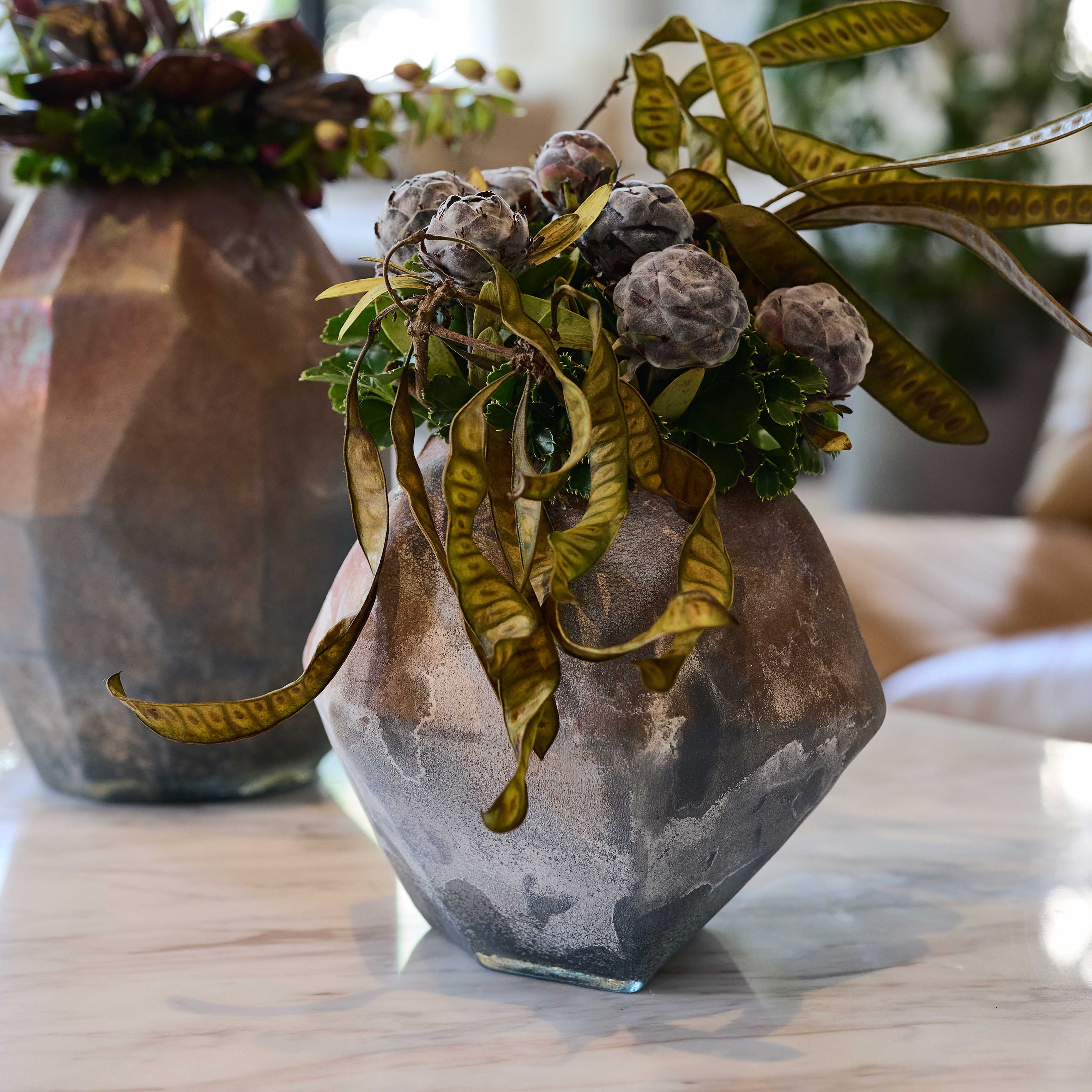 宇宙の鉱石のような、重厚感のあるガラスの花瓶【 Mars - マルス】